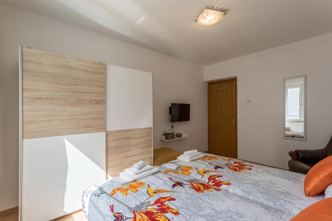 Garden Apartment Dina With Free Parking Split Kültér fotó